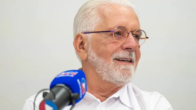 Jaques Wagner apoia reeleição de Lula e avalia congresso