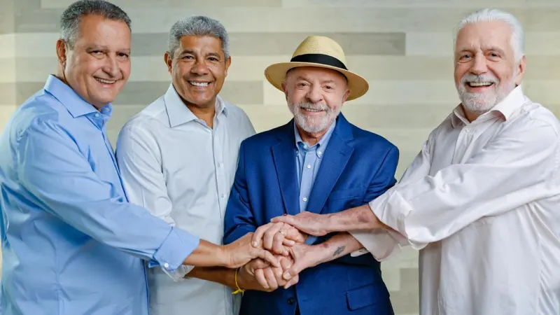 Lula faz caminhada entre Juazeiro (BA) e Petrolina (PE)