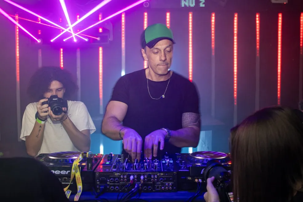 image-3 DJ surdo cria projeto de espaços inclusivos em baladas onde música pode ser sentida, e não apenas ouvida