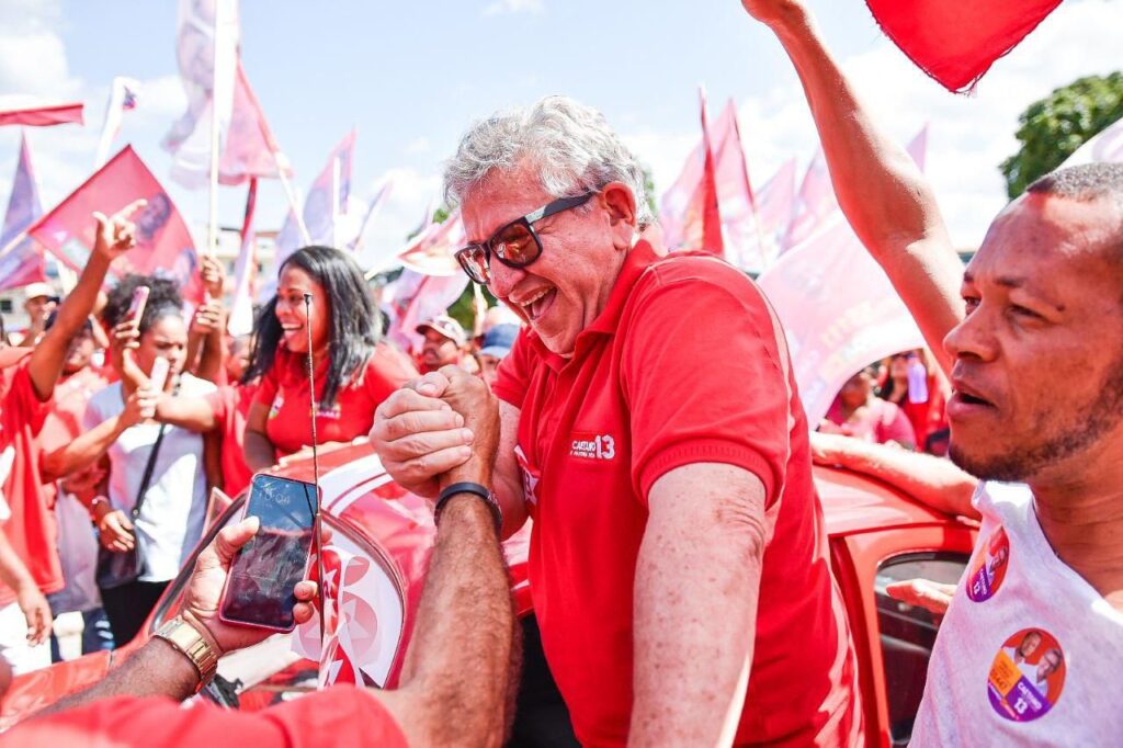 IMG-20240825-WA0033-1024x682 Caetano arrasta 15 mil pessoas nos PHOCs e defende união pelo futuro de Camaçari