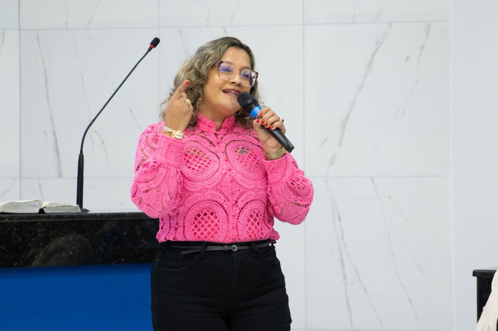 Imagem-do-WhatsApp-de-2025-09-26-as-07.01.35_abb3a59e-1-1024x682 Secretaria de Saúde de Camaçari apresenta prestação de contas na Câmara de Vereadores