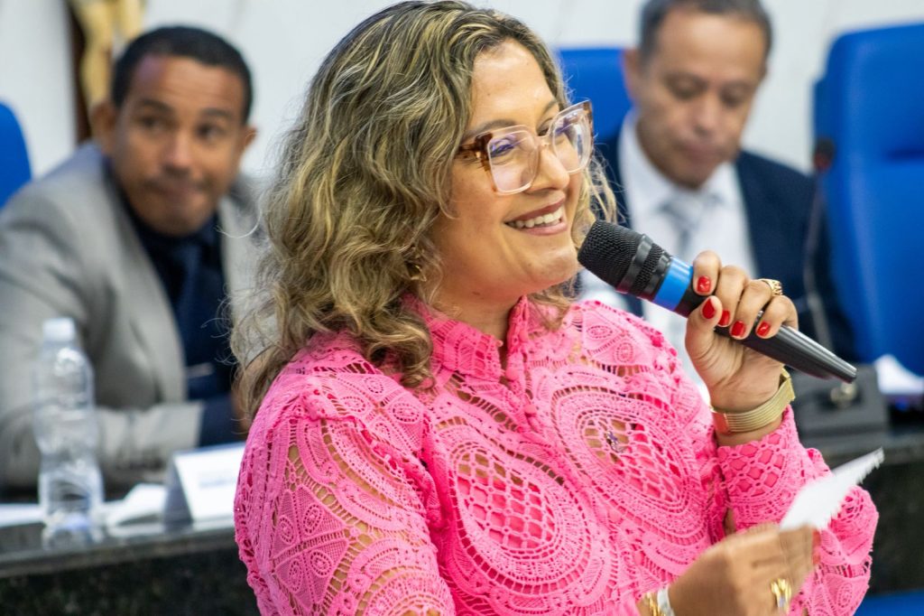 Imagem-do-WhatsApp-de-2025-09-26-as-07.01.36_c0dadc43-1-1024x682 Secretaria de Saúde de Camaçari apresenta prestação de contas na Câmara de Vereadores