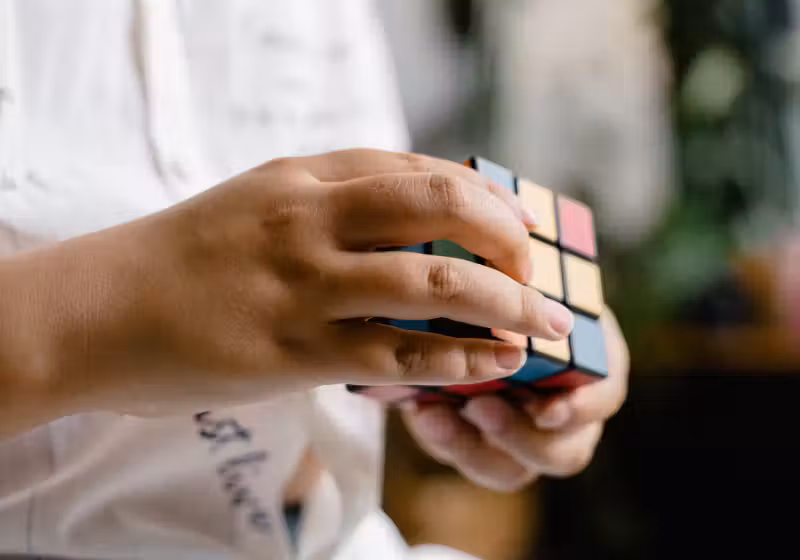 Mensa anuncia testes coletivos para identificar superdotados em 29 cidades brasileiras