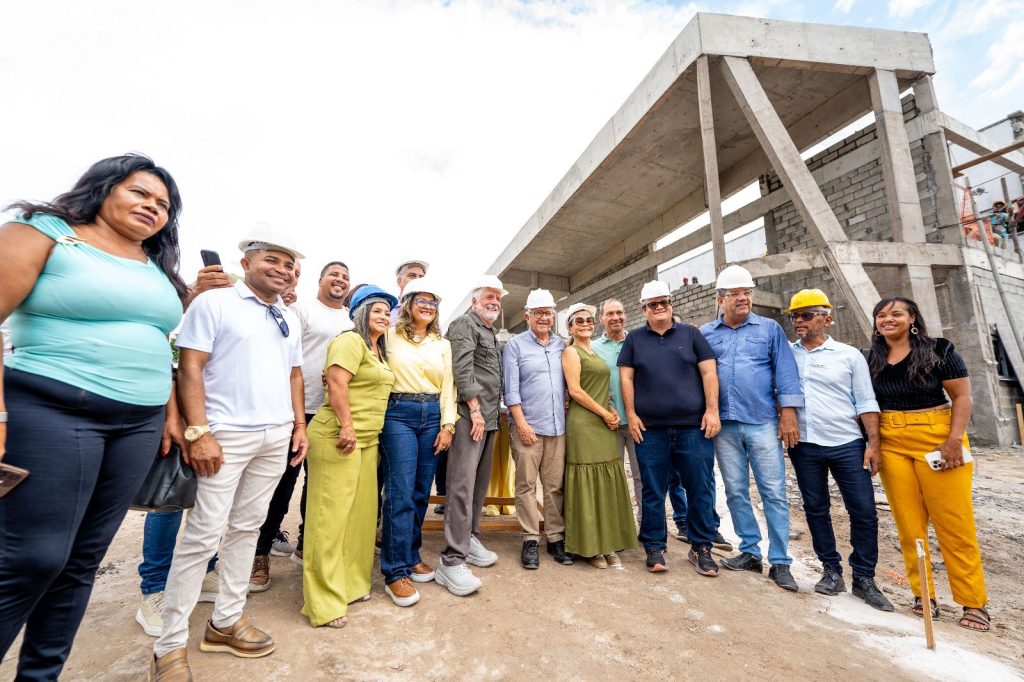 WhatsApp-Image-2026-01-21-at-12.41.55-1-1024x682 Ritmo acelerado: Caetano e Wagner visitam obras da Policlínica de Camaçari