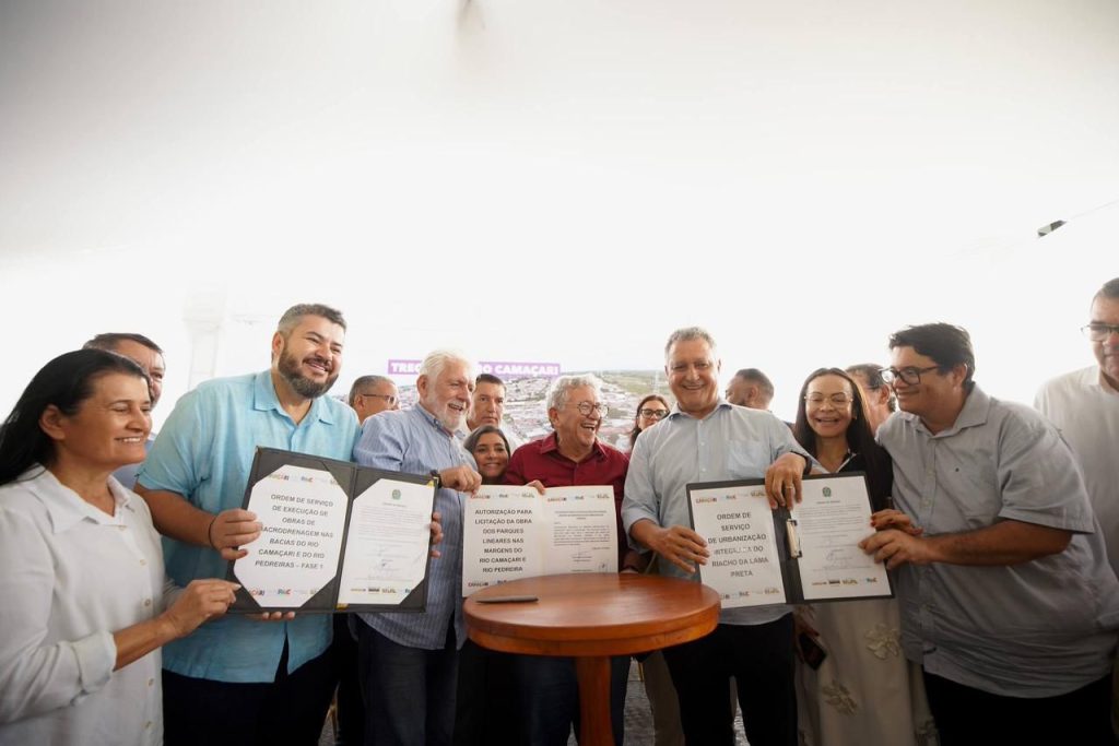 WhatsApp-Image-2026-04-01-at-16.57.08-1024x683 Obras de macrodrenagem na Bacia do Rio Camaçari reduzirão riscos de alagamento e beneficiarão mais de 68 mil famílias