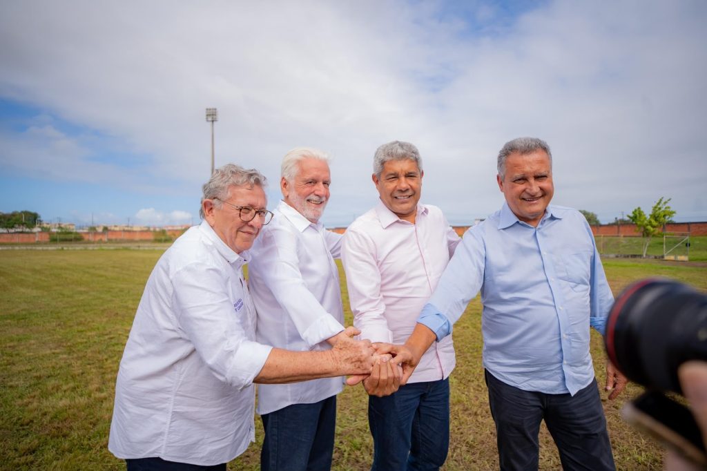 7235ea9b-d7ed-4f9b-952a-887447d19d2a-1024x682 Bola da vez, Luiz Caetano recebe Jerônimo Rodrigues, Rui e Wagner em Camaçari para encontro do PGP